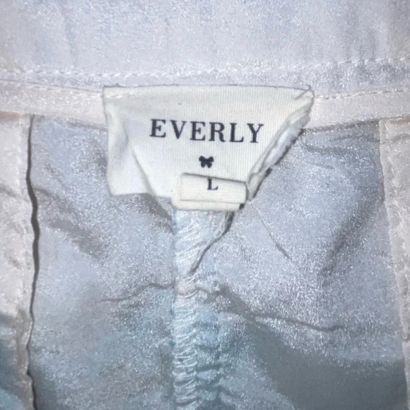 EVERLY Blue Lace Shorts Lined Size Large Side Zip Boho Preppy Colorful Spring - Picture 4 of 7